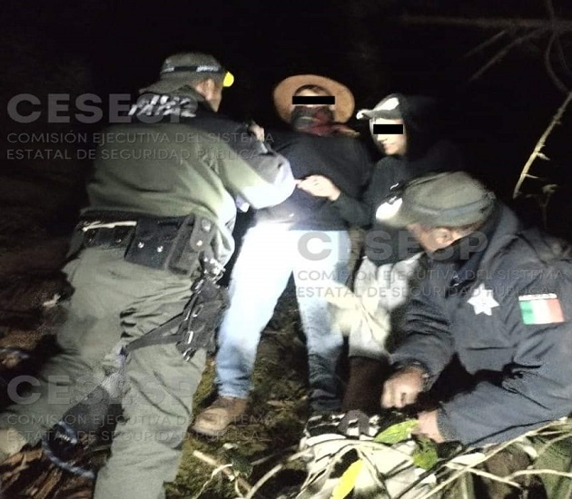 Localiza Policía de Montaña a un joven y un menor de edad extraviados en la Malinche
